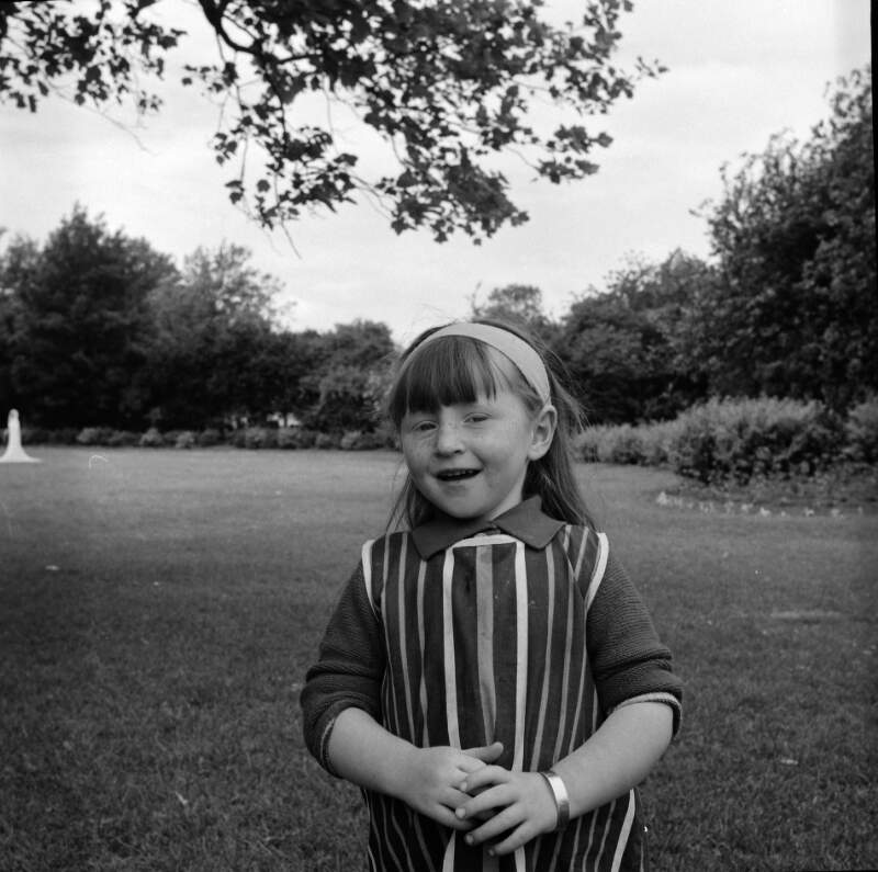 [Little girl, St. Stephen's Green, Dublin]