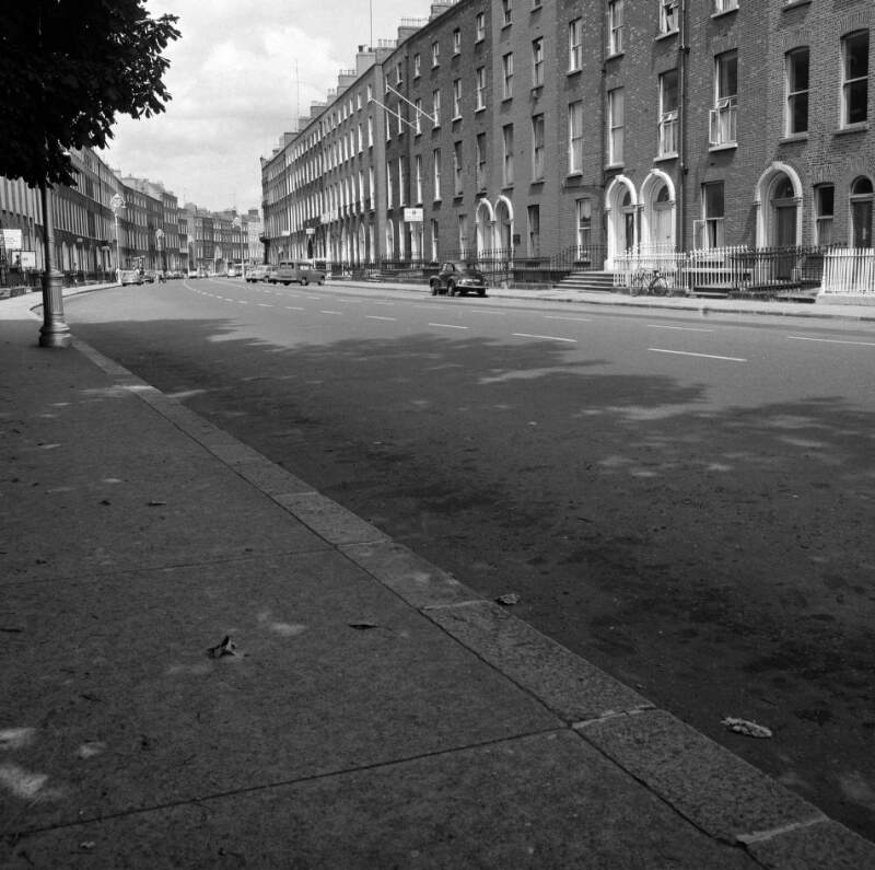 [Row of houses, Harcourt Street, Dublin]