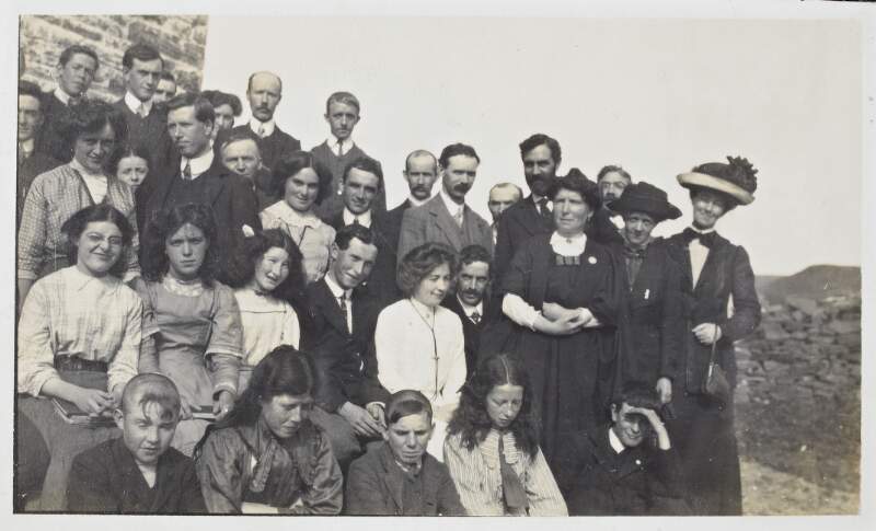 [Sir Roger Casement with a group of people on Tory Island]