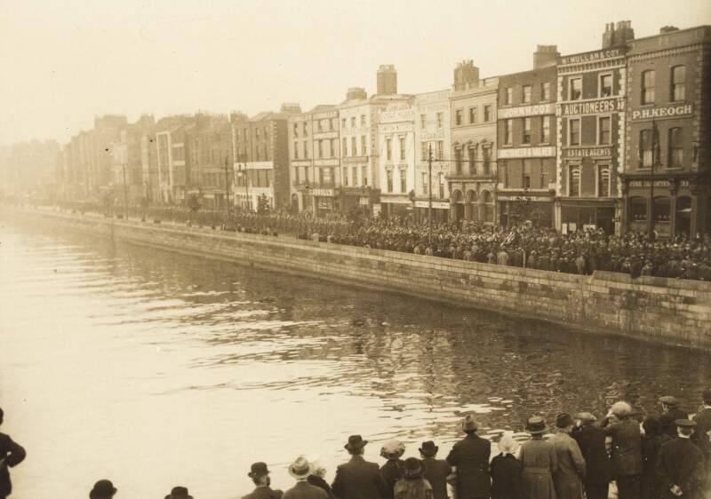 [Funeral of Major Smyth proceeding down the quays to Amiens Street station]