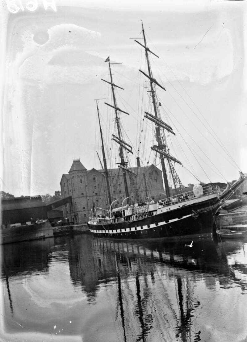 [Tall ship on the Shannon.]