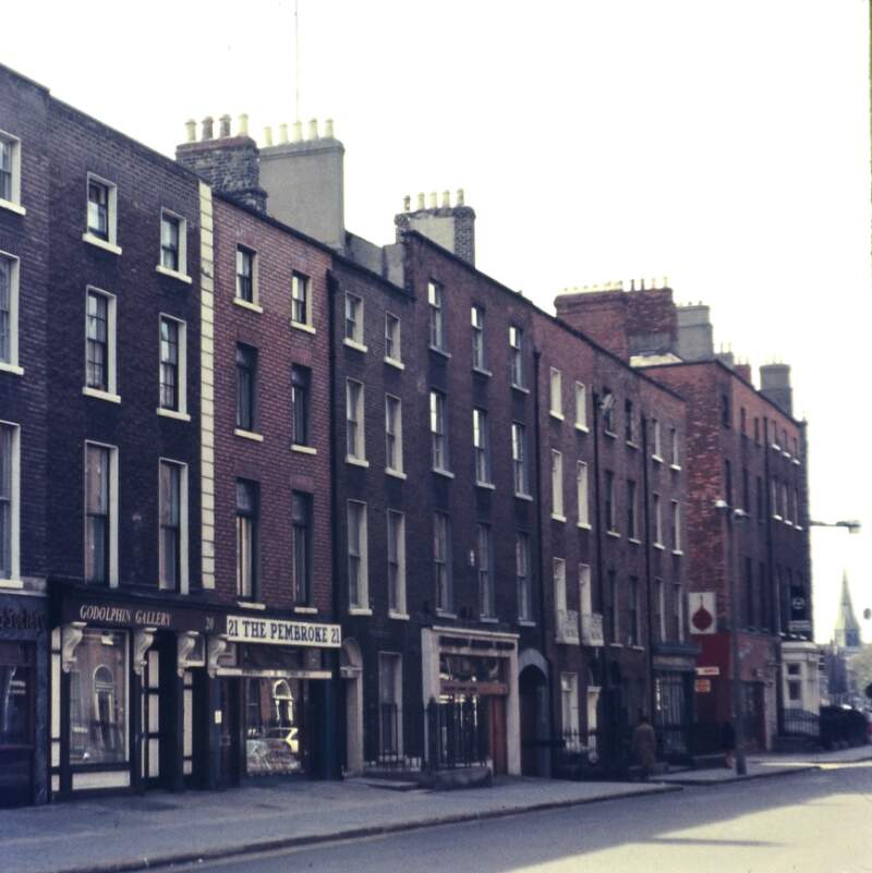 [Houses and shop fronts on Clare Street, between Dawson Street and South Frederick Street, Dublin]
