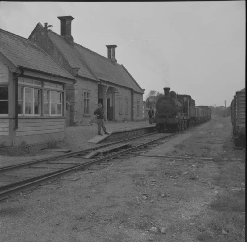 Beet special for Palace East, locomotive 132 and John O'Meara, Borris, Co. Carlow.