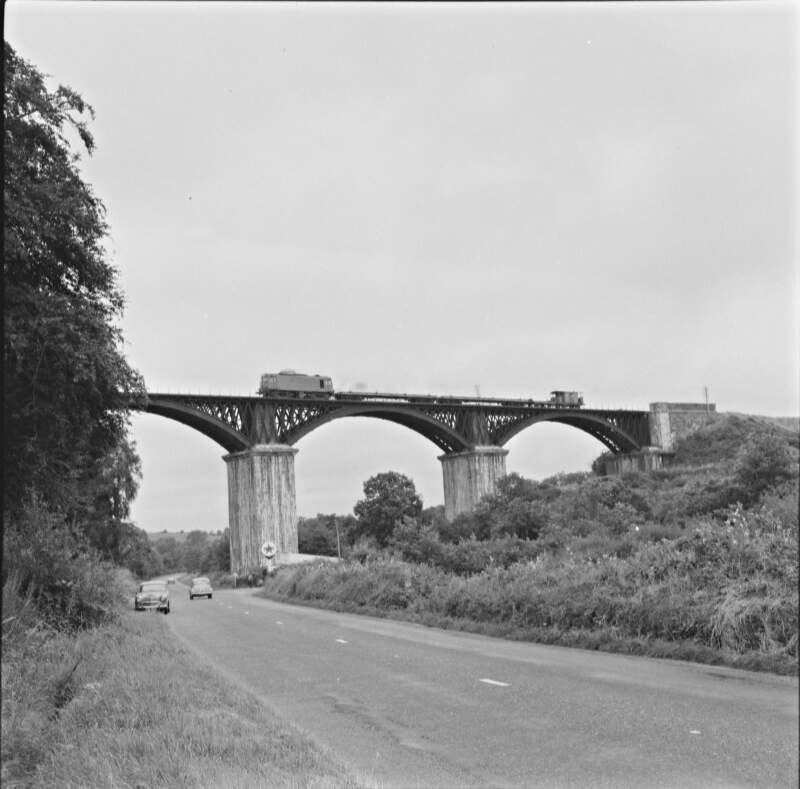 Chetwynd Viaduct lifting train, Chetwynd, Co. Cork.