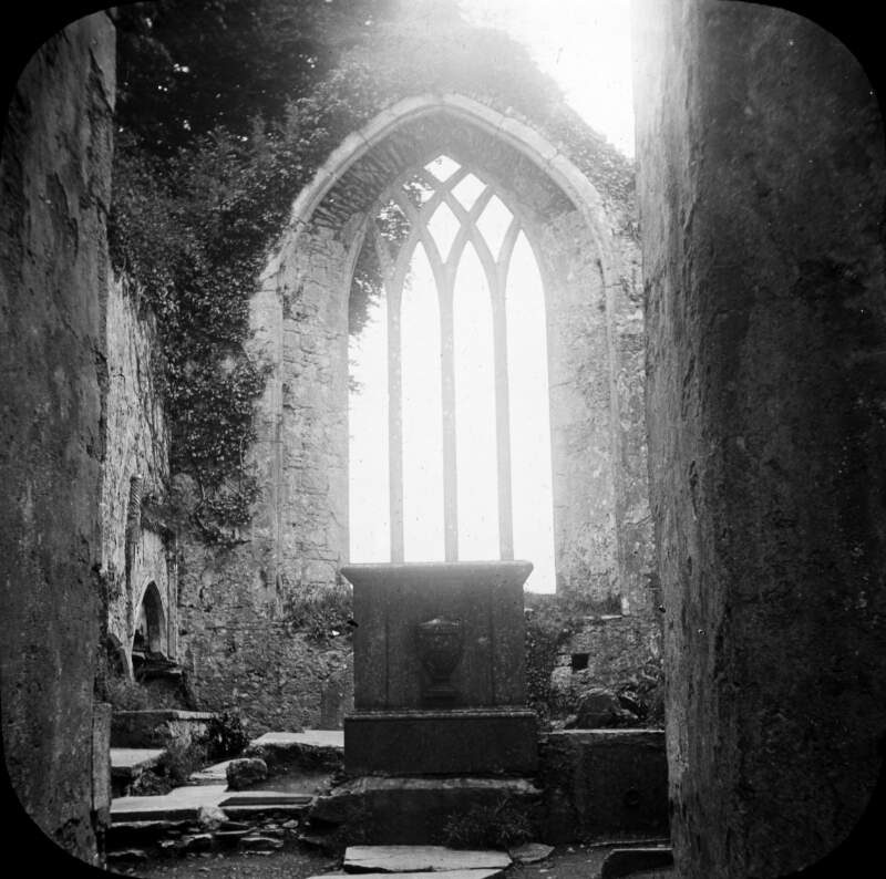 Muckross Abbey, Altar, windows.