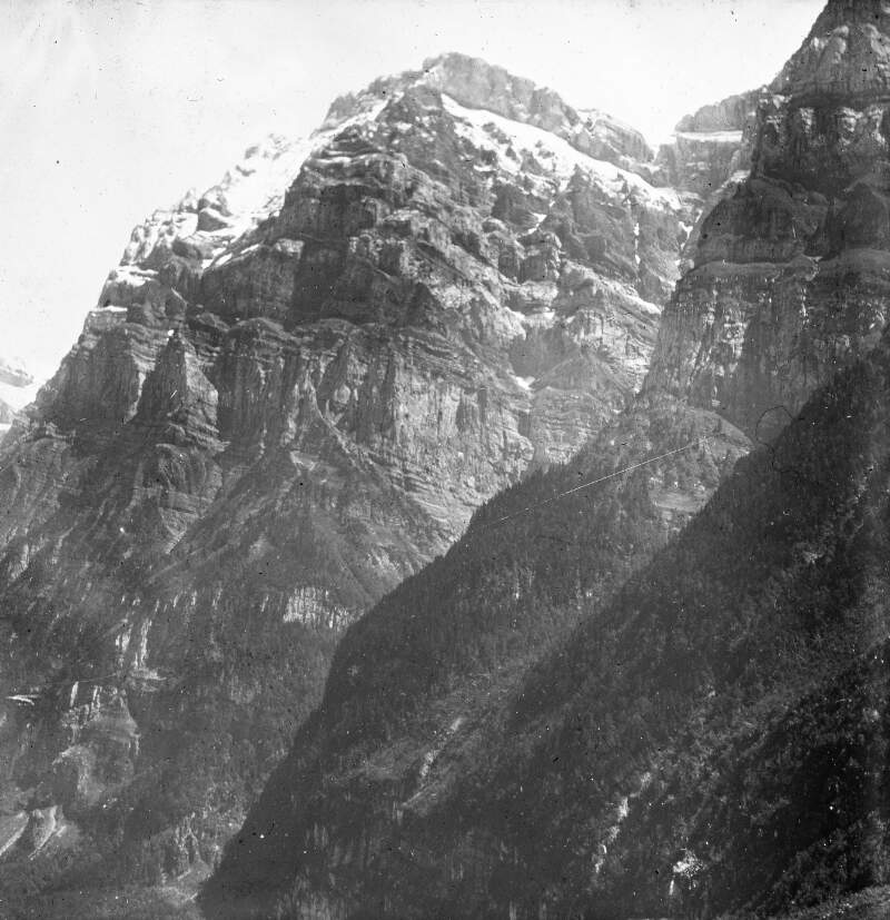 Mountain range - detail, near focus image
