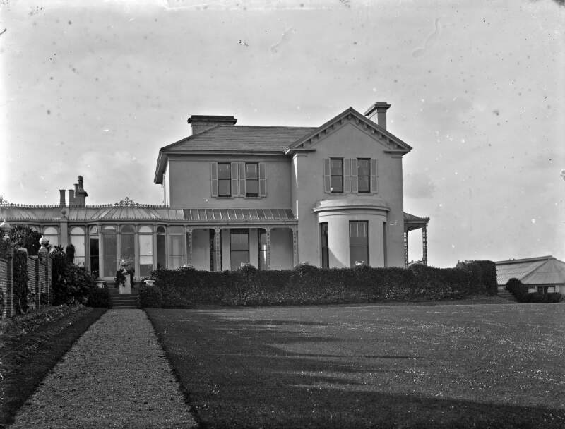 Mr. and Mrs. Richardson's house, Westcliff, side view