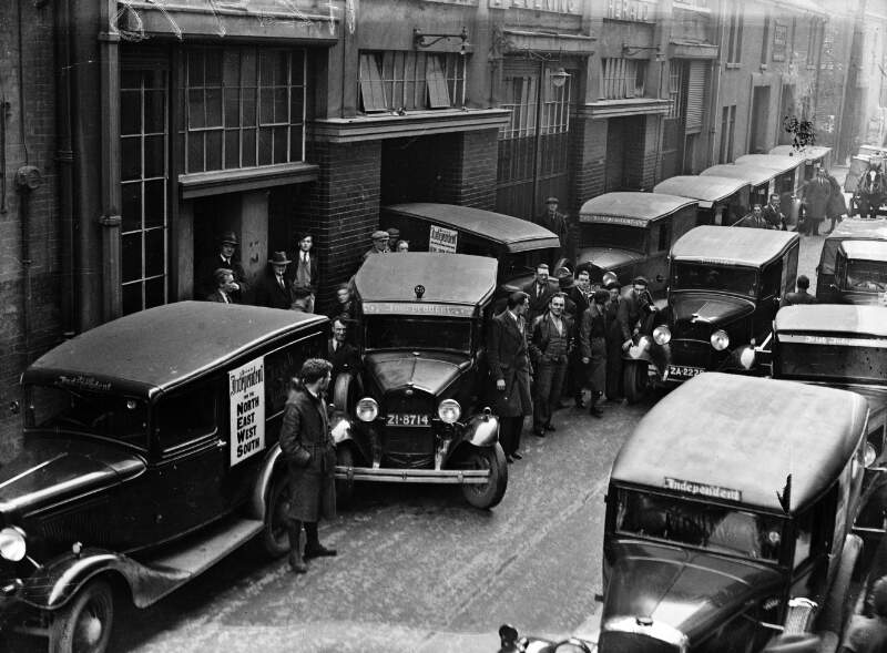 Independent Newspapers Ltd 30th Anniversary: Pictures of lorries and vans at the Despatch Dept.