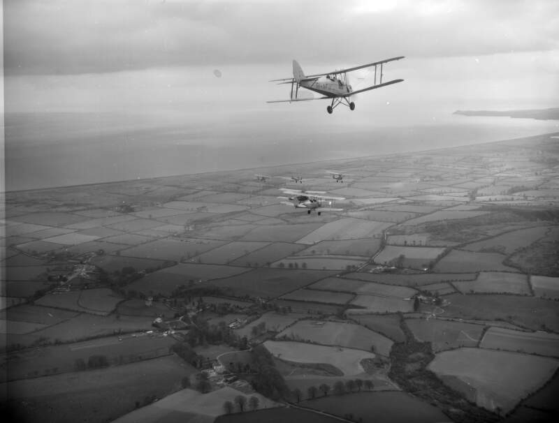 [Airplanes in flight, Co. Wicklow]