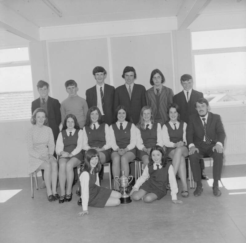 [Group of pupils inside Scoil Mhuire's secondary school, Derrybeg, Co. Donegal]