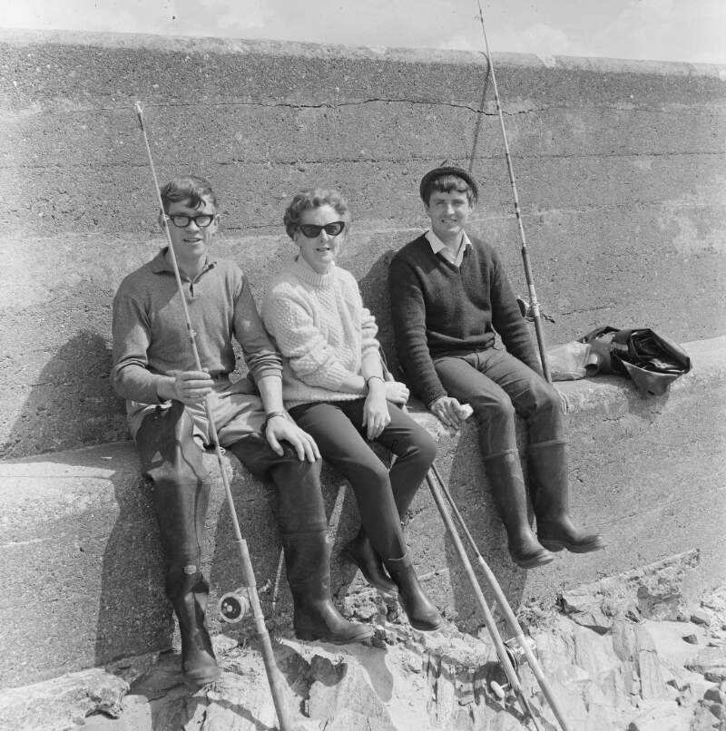 [Anglers with rods, Portnoo, Co. Donegal]
