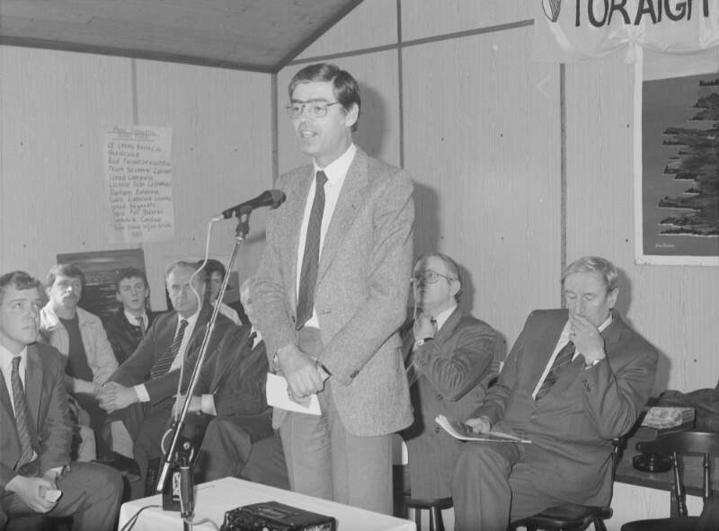 [Man addressing crowd in hall on Tory Island, Co. Donegal]