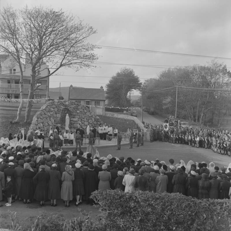 [People assembled at grotto opening, Co. Donegal]
