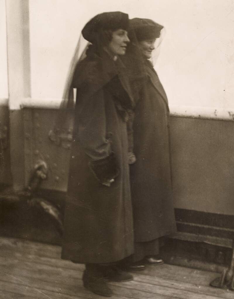 Mrs. Muriel MacSwiney, wife of late Mayor of Cork, with his sister Miss MacSwiney