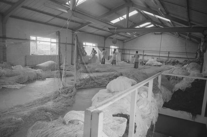 [Workers in net factory, Killybegs, Co. Donegal]