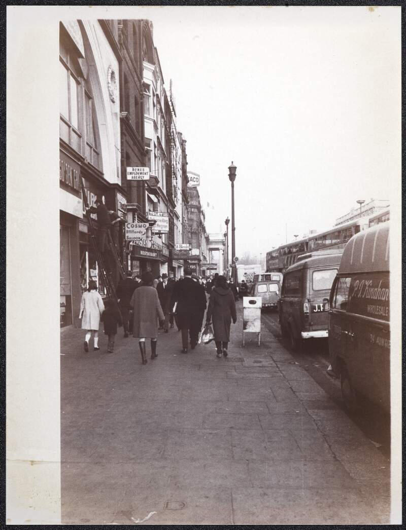 [Lower O'Connell Street, looking towards the GPO]