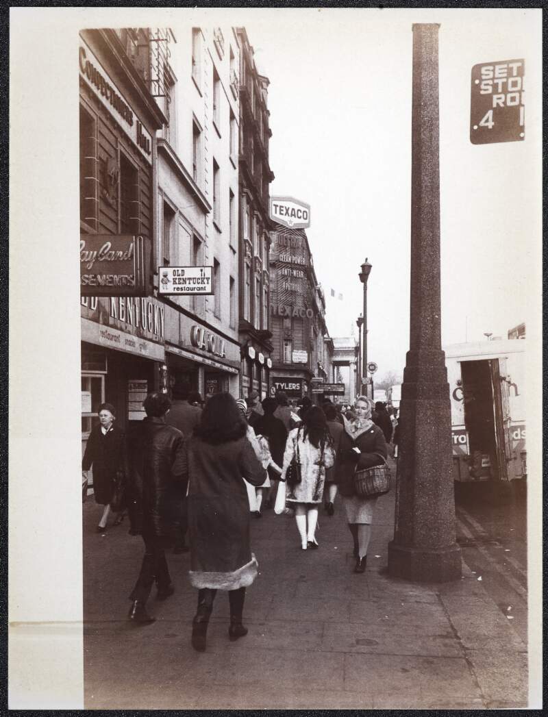 [Lower O'Connell Street, looking towards the GPO]